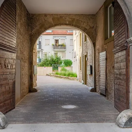 Alte Brauerei Mit Flair: Altstadt - Parkplatz - Kaffee Kitzingen Exterior foto